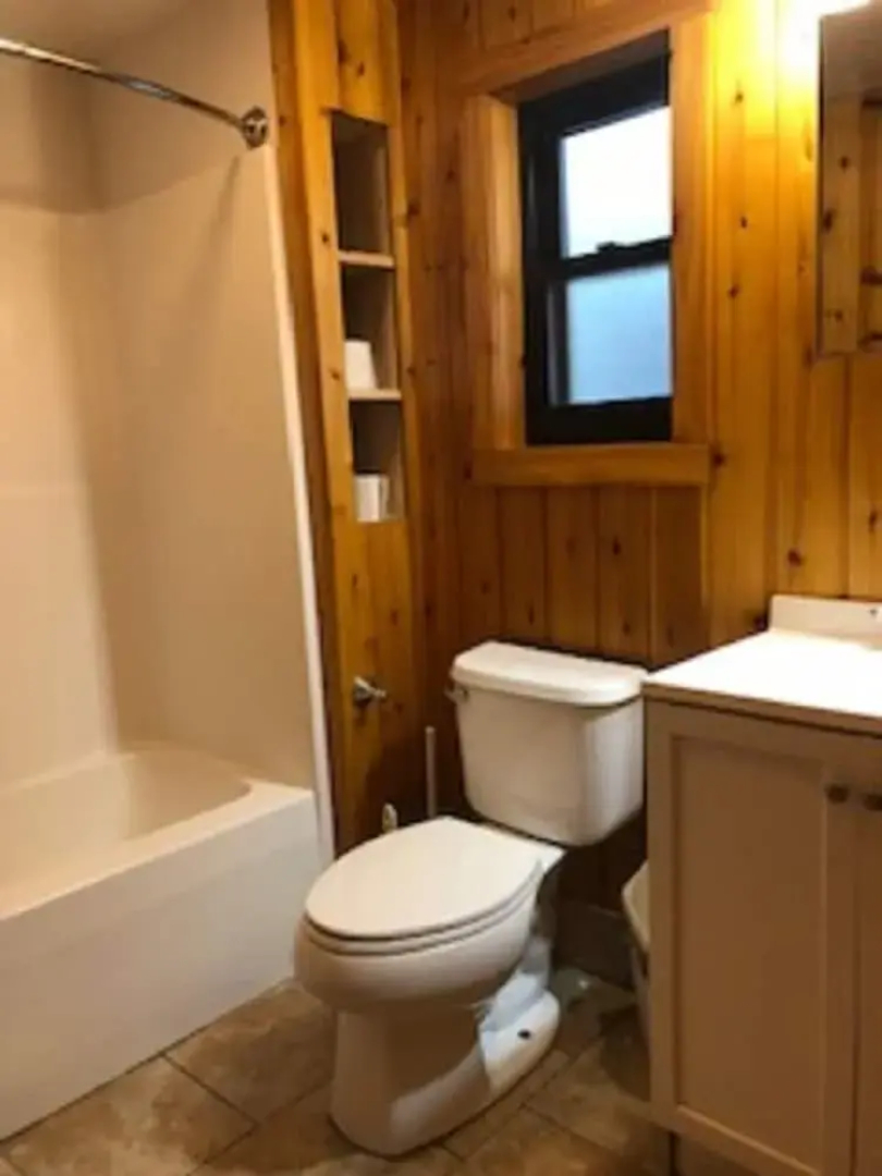 Riverbay Adventure Inn