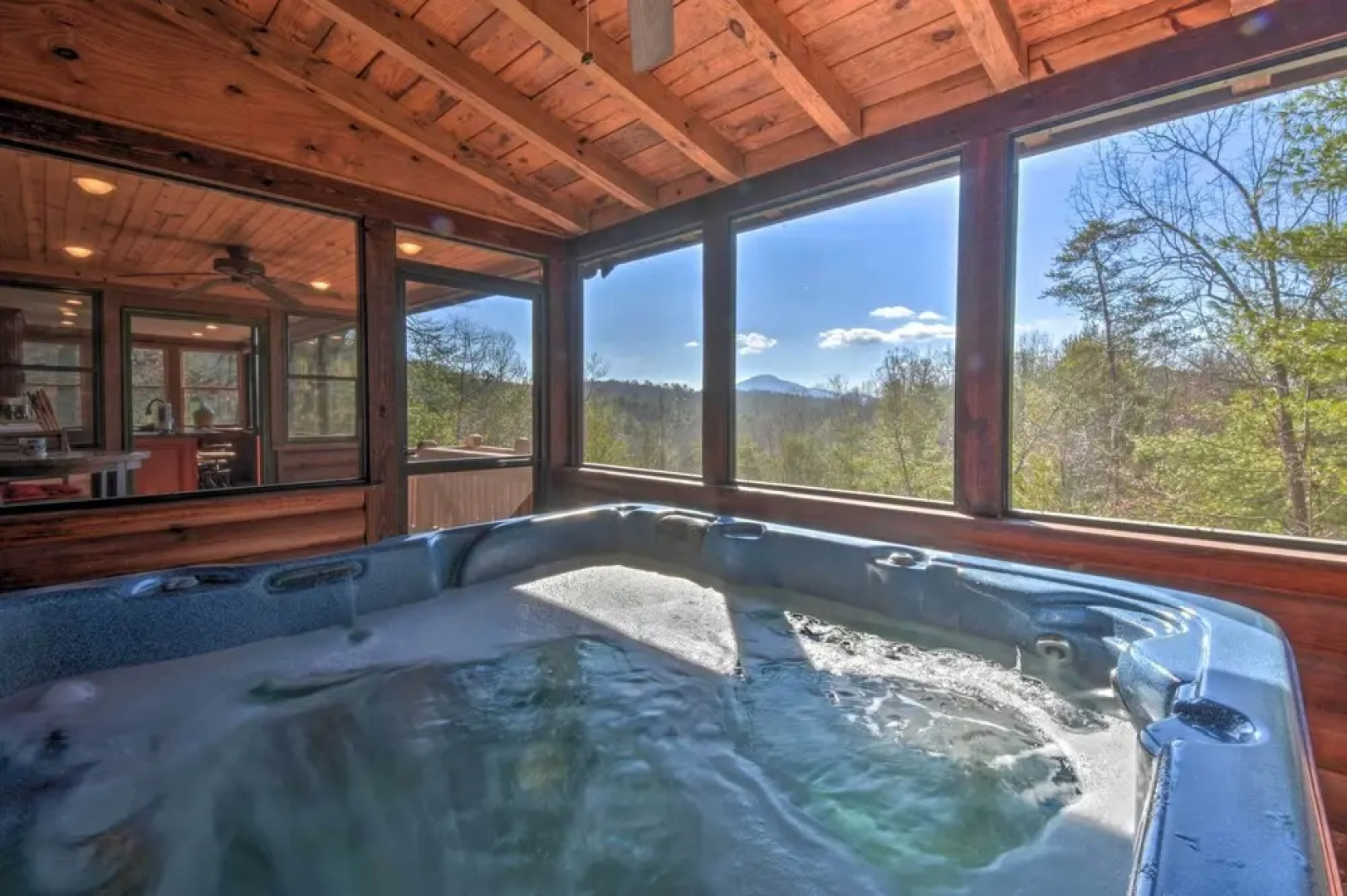 Rustic Cabin w/ Hot Tub: 2 Mi to Unicoi State Park