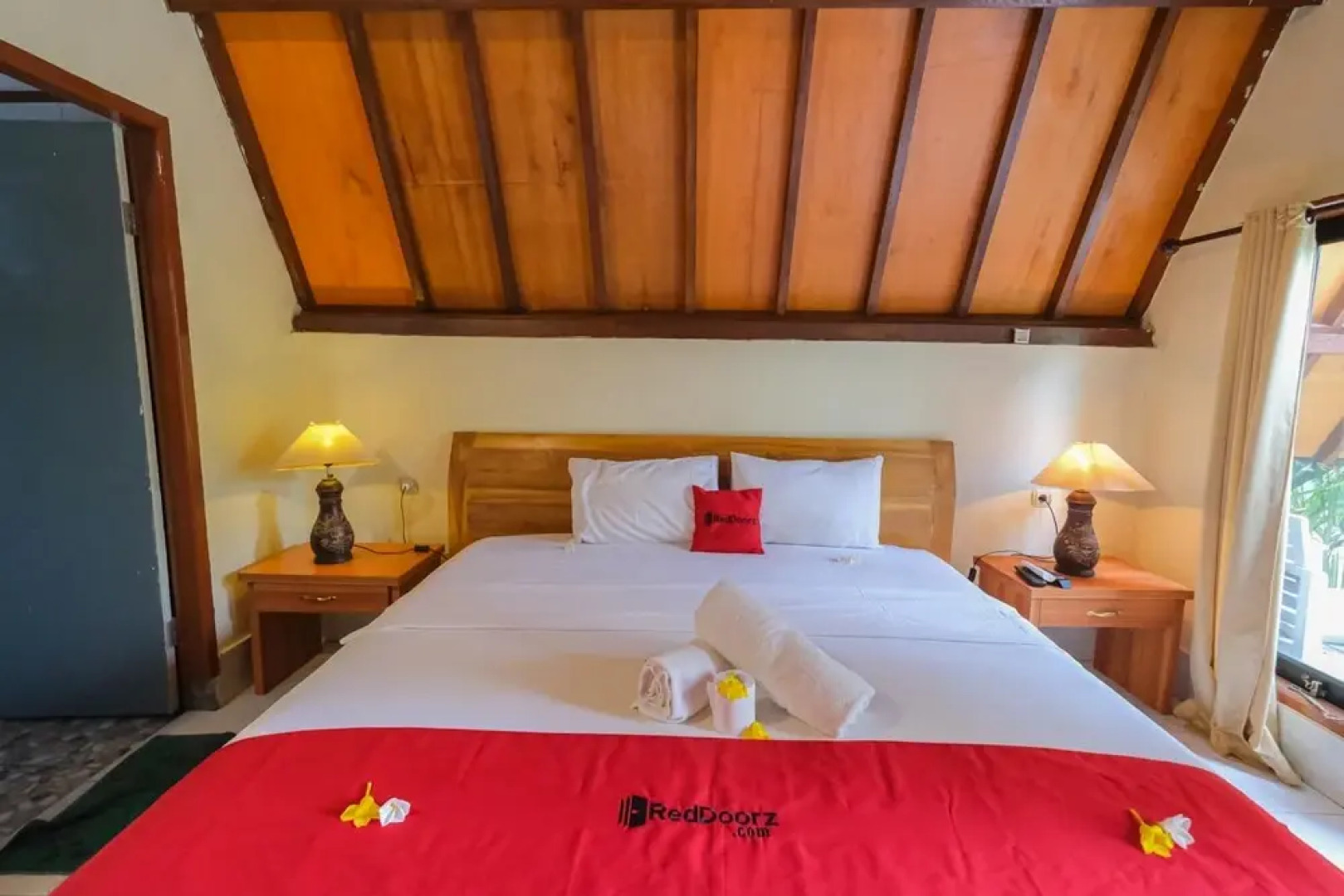 RedDoorz @ Ocean 2 Gili Trawangan