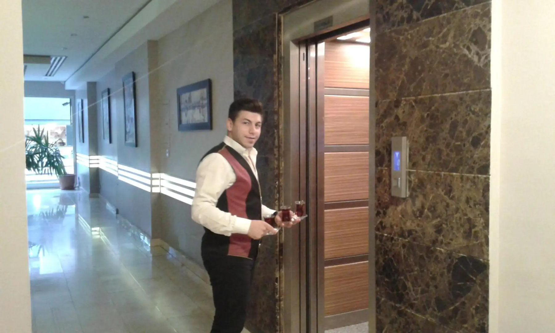 Hotel Almina Park