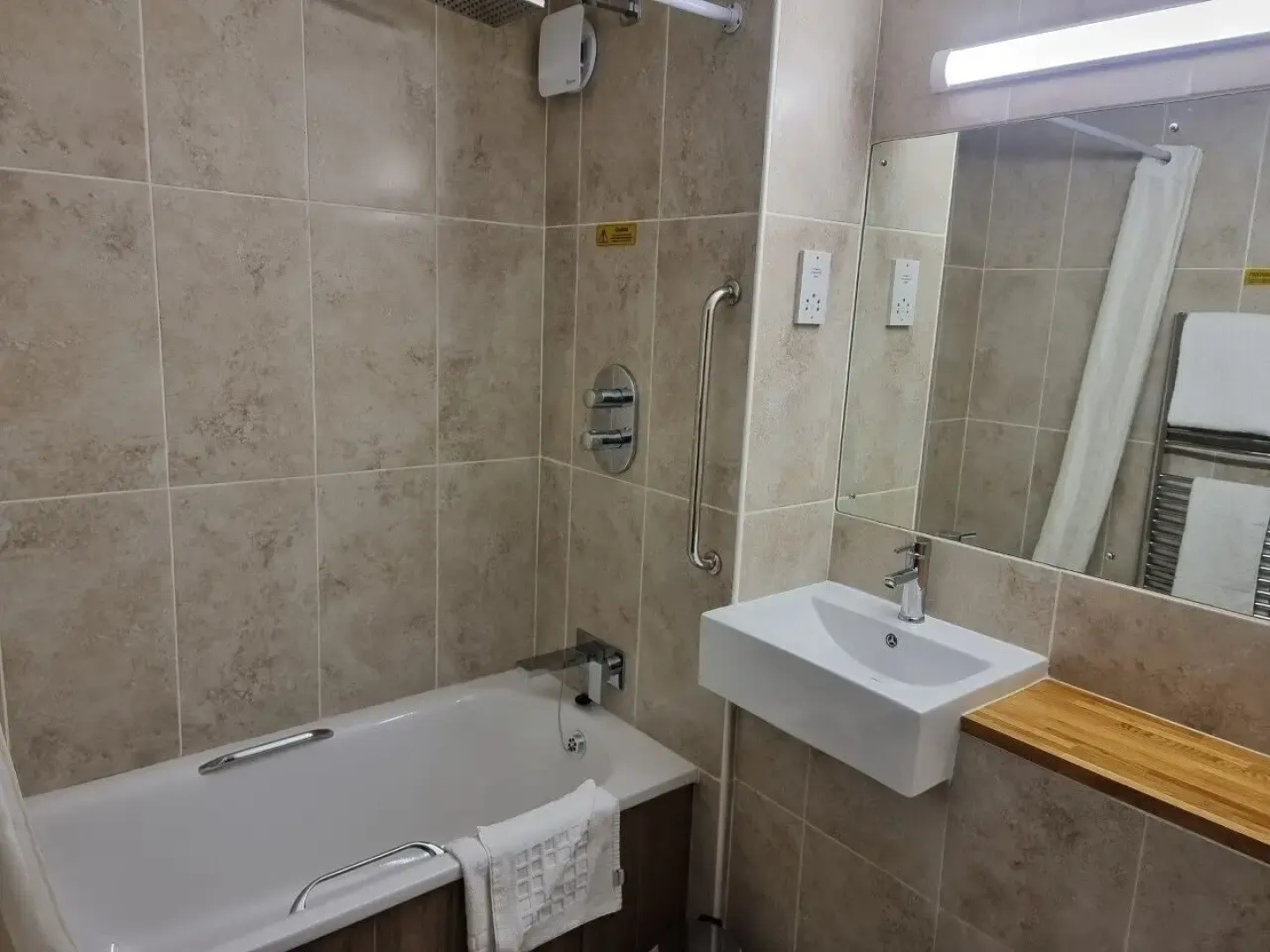 Travel Plaza Hotel
