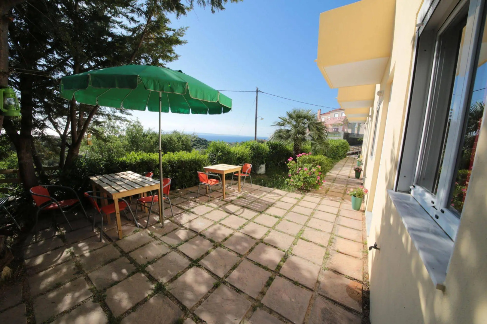 Point Twins Apartments