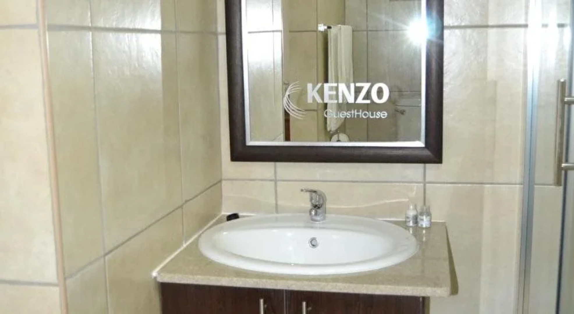 Kenzo Guest House