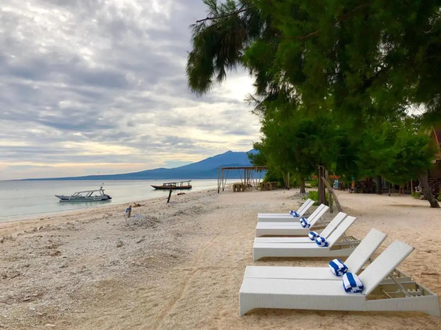 Villa Samalas Resort and Restaurant