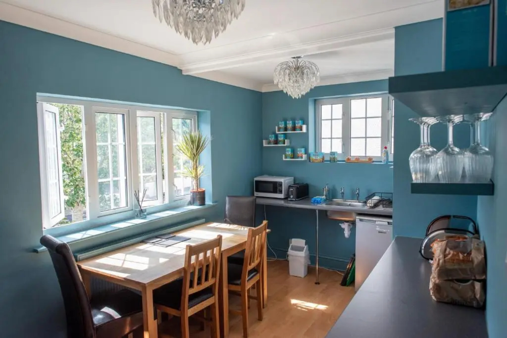 Clovelly Guest House