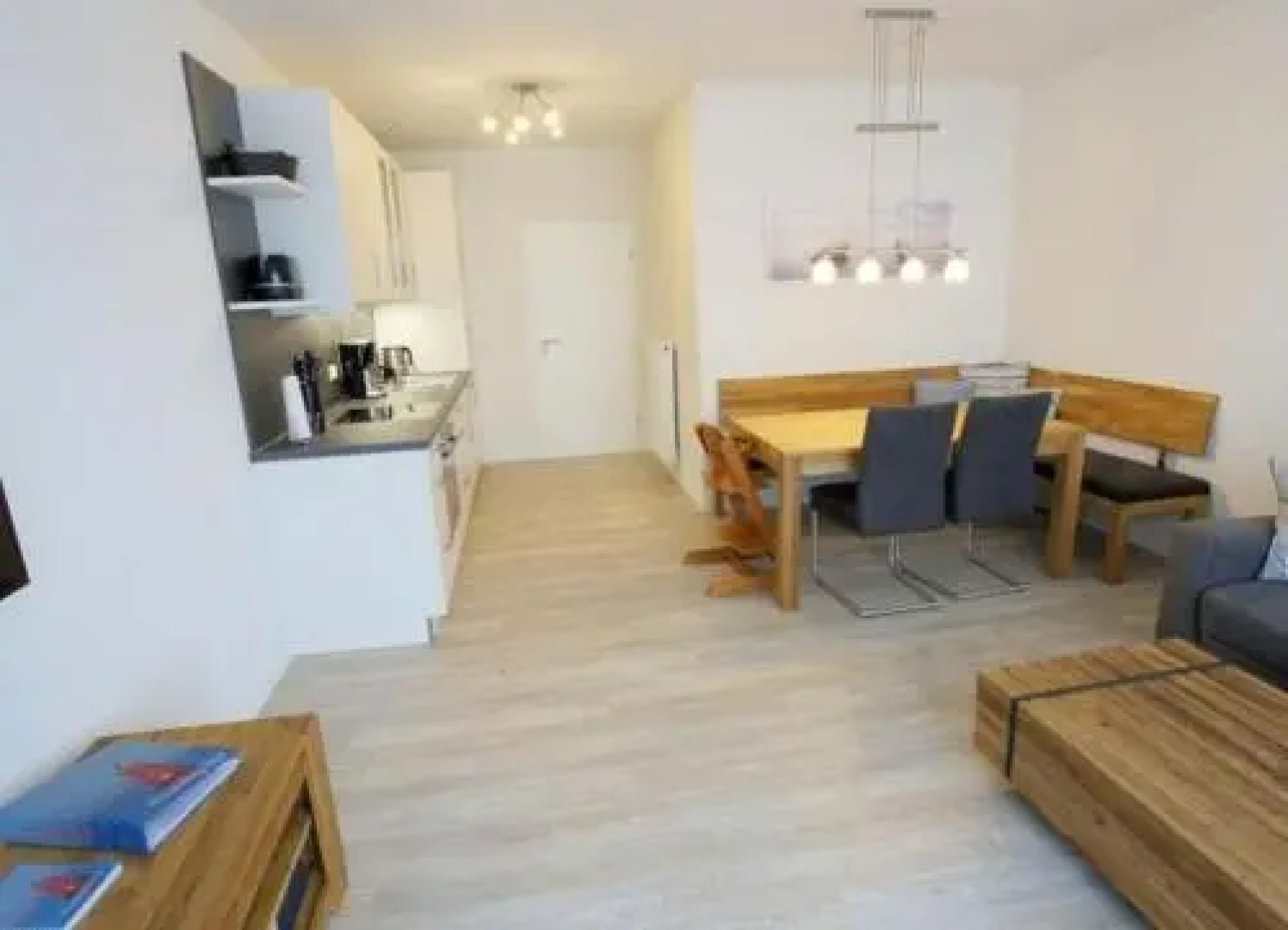 Boje 8; wunderschöne, großzügige Ferienwohnung für bis zu 5 Personen mit Balkon und Sauna