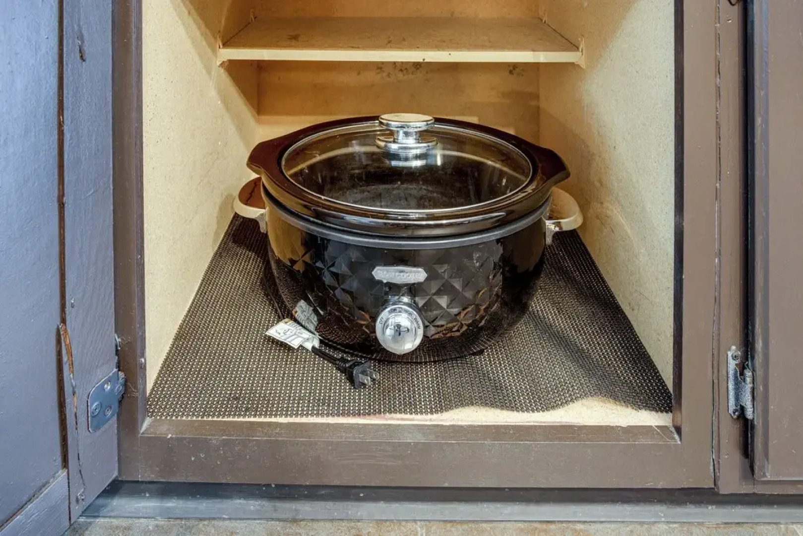 Chic Lawton Home, 5 Mins to Fort Sill!