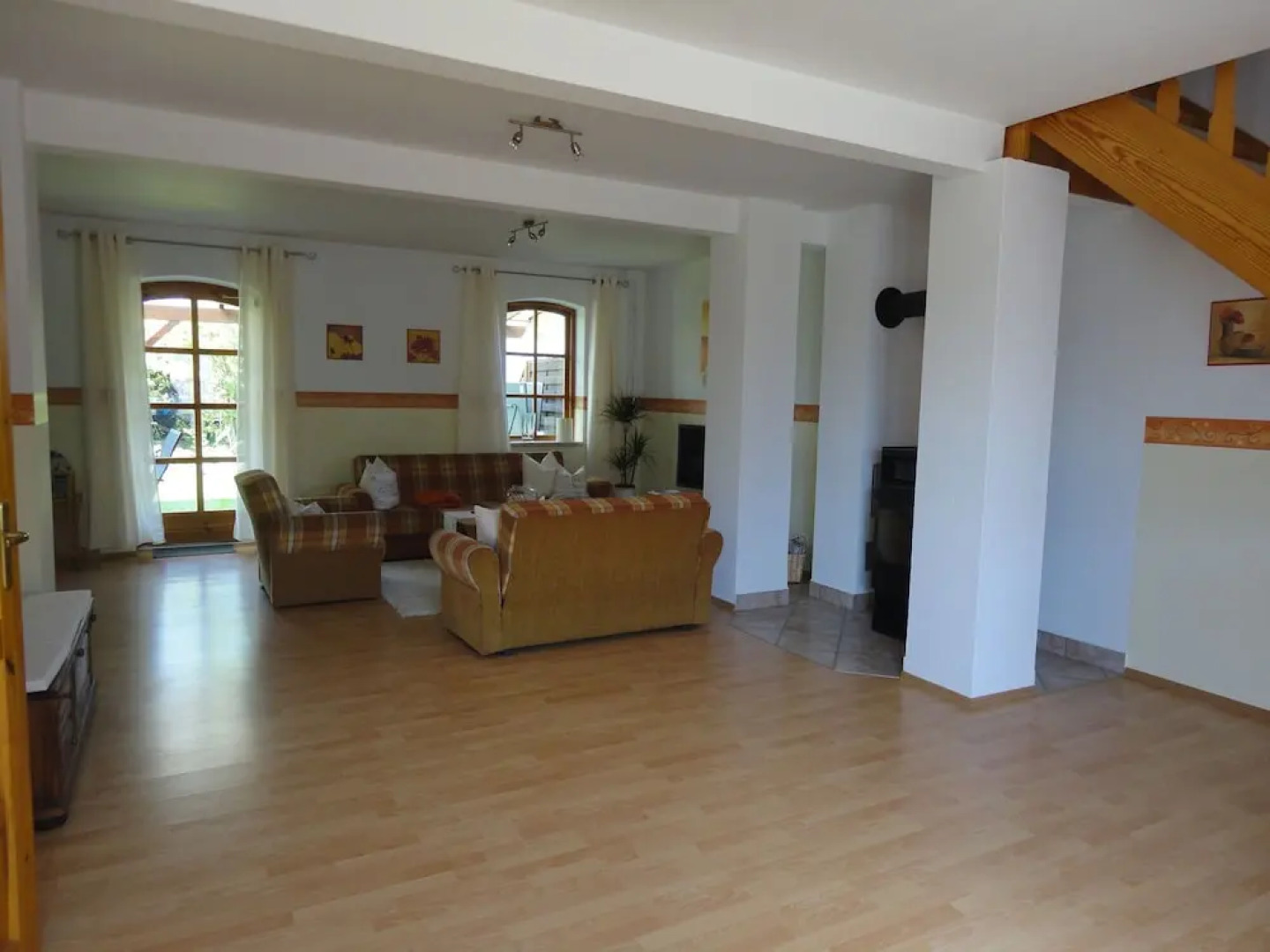 Beautiful Farmhouse Flat With Garden