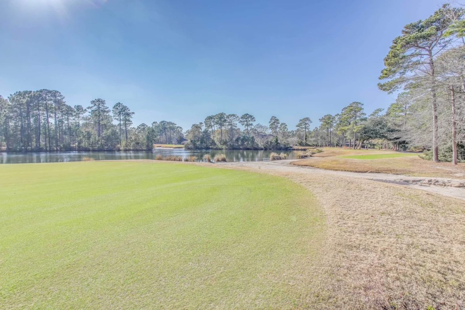 Pawleys Island Condo w/ Screened Porch + Golfing!