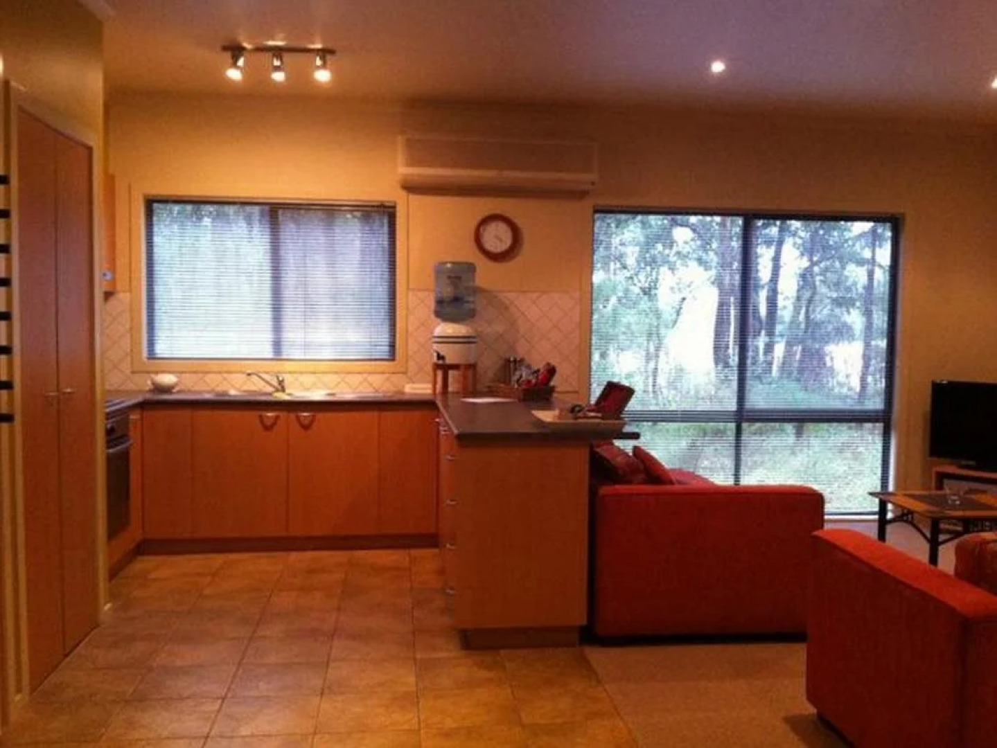 Idyllic Retreat For 4 People in Beautiful Otway Ranges, Recharge & Refresh in Hot Tub