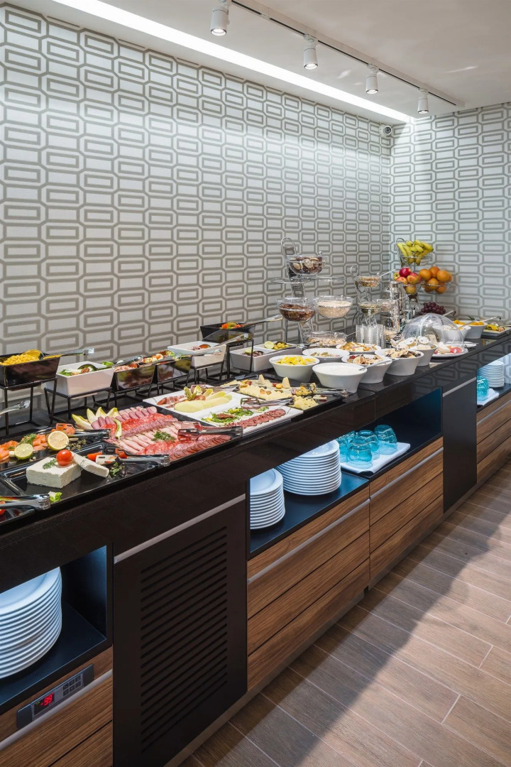 Sky Blue Hotel & Spa