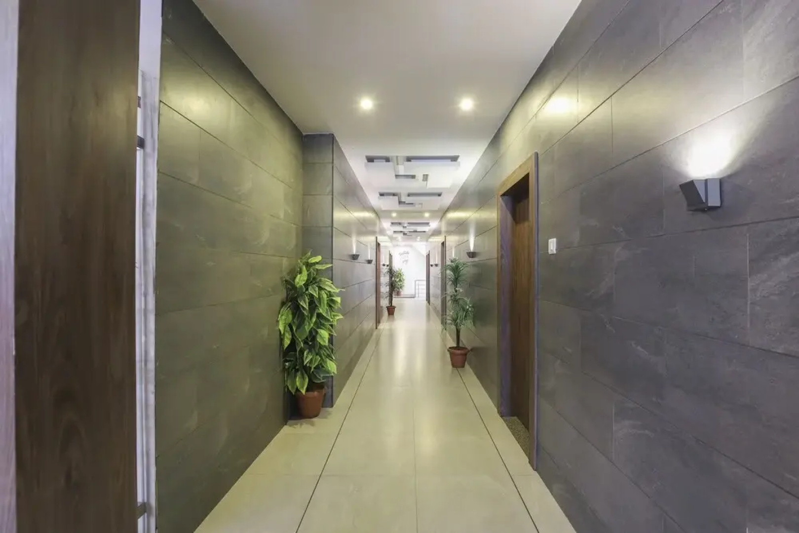 Capital O 48764 Apple Residency
