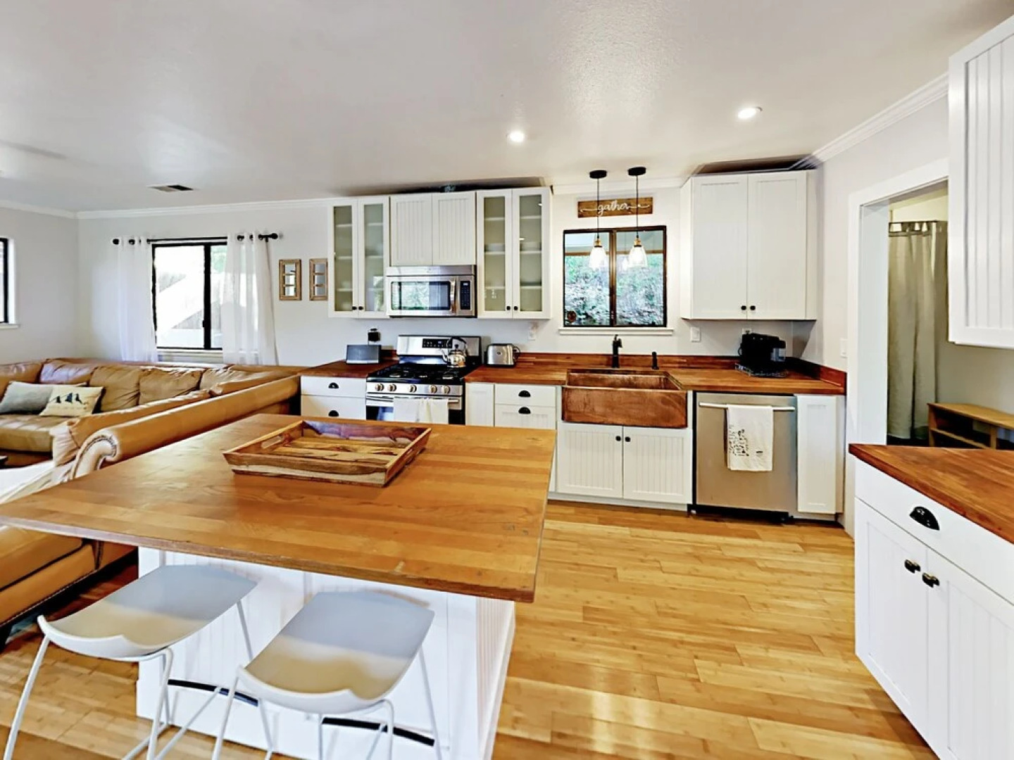 Charming Wine Country Retreat - 3 Br Home