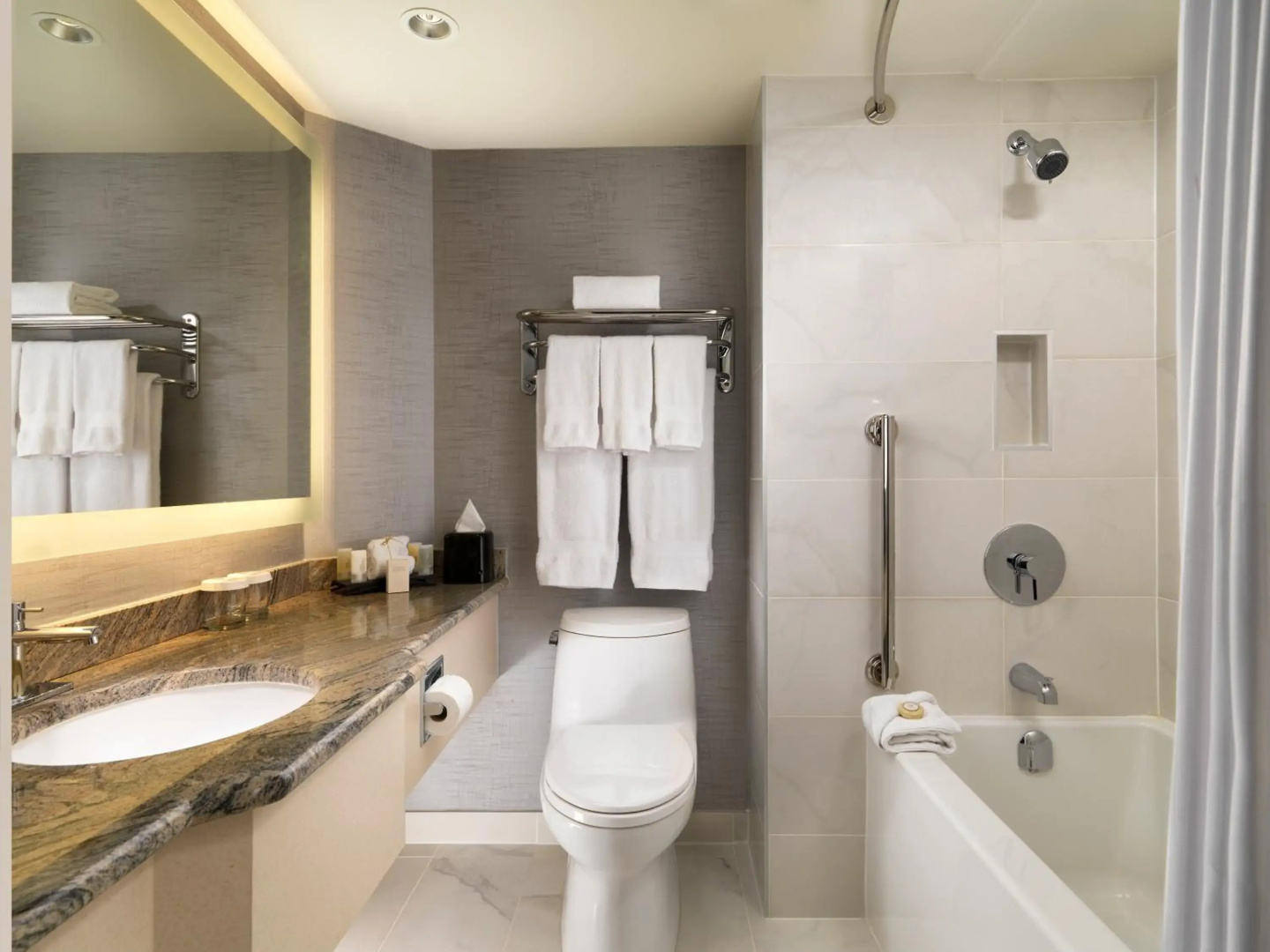 Hotel Grand Pacific