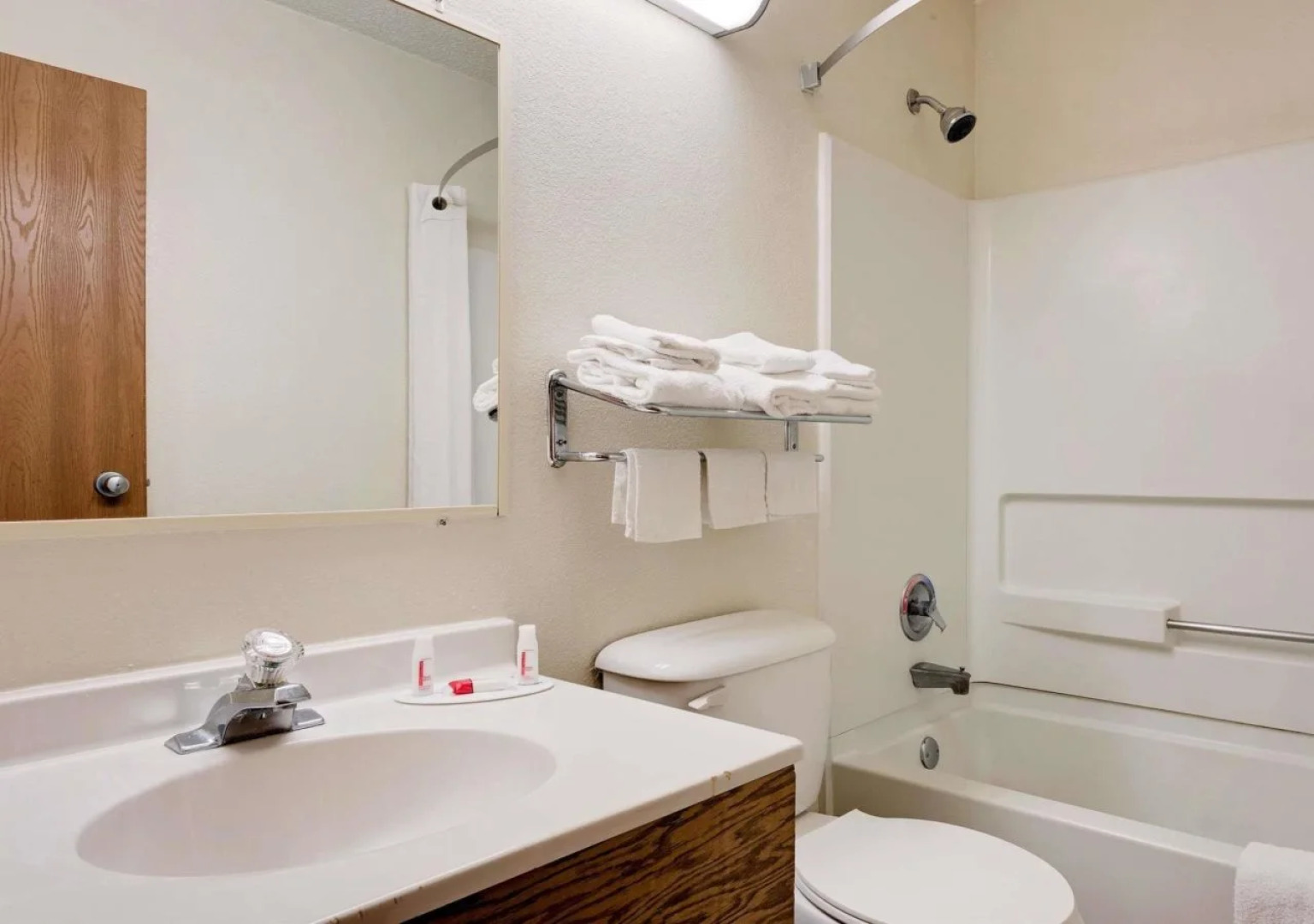 Super 8 By Wyndham Martinsburg