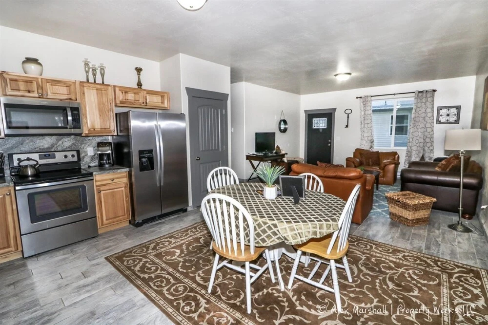 Updated Duplex W/access to Boating, Golfing & More