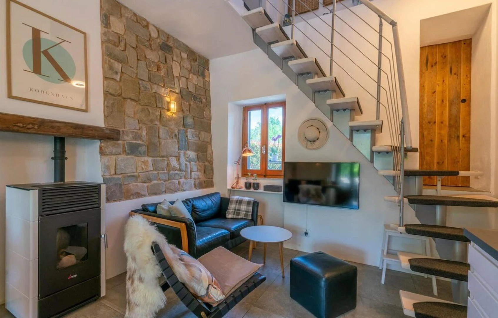 Amazing Home in Cascio, Molazzana With 2 Bedrooms and Wifi