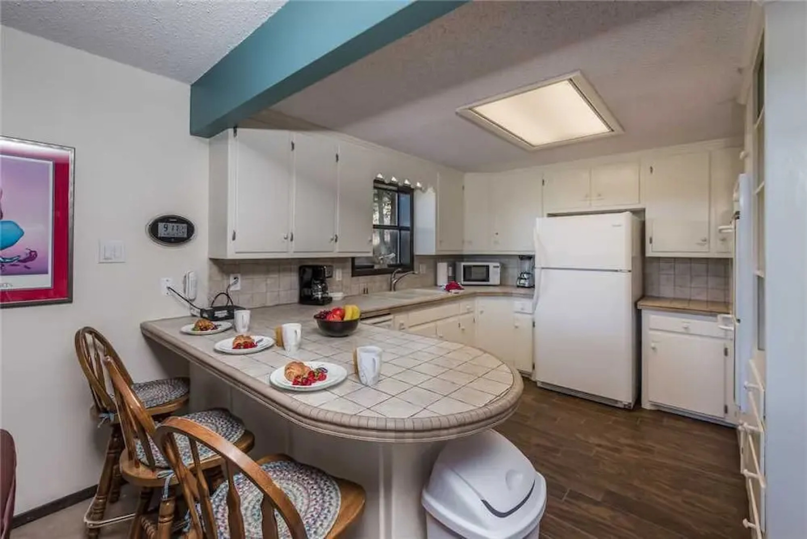 Gray Wolf Lodge - Four Bedroom Cabin with Hot Tub