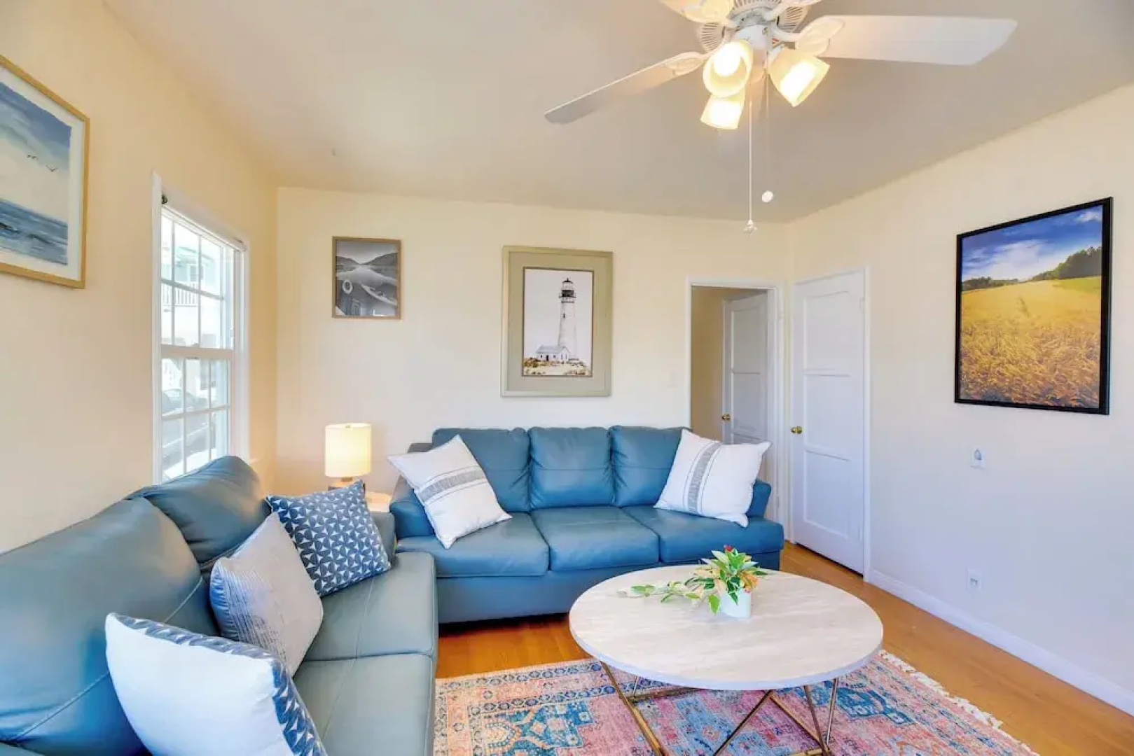 Walk to Sand & Surf - Bright Manhattan Beach Apt!