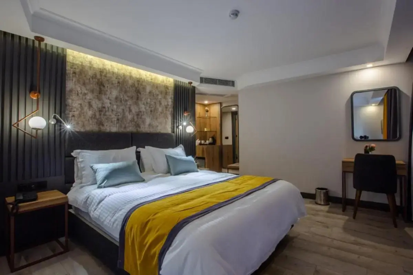 Kayhan City Hotel