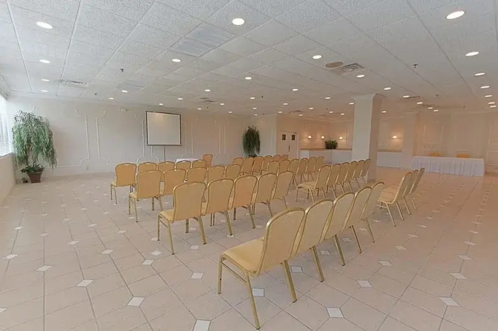 DoubleTree by Hilton Clarksville Riverview