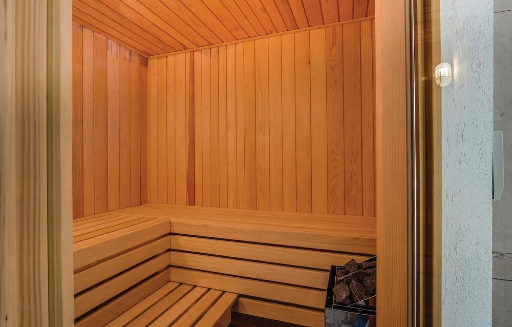 Stunning Home in Sveti Jakov With Sauna, Wifi and 3 Bedrooms