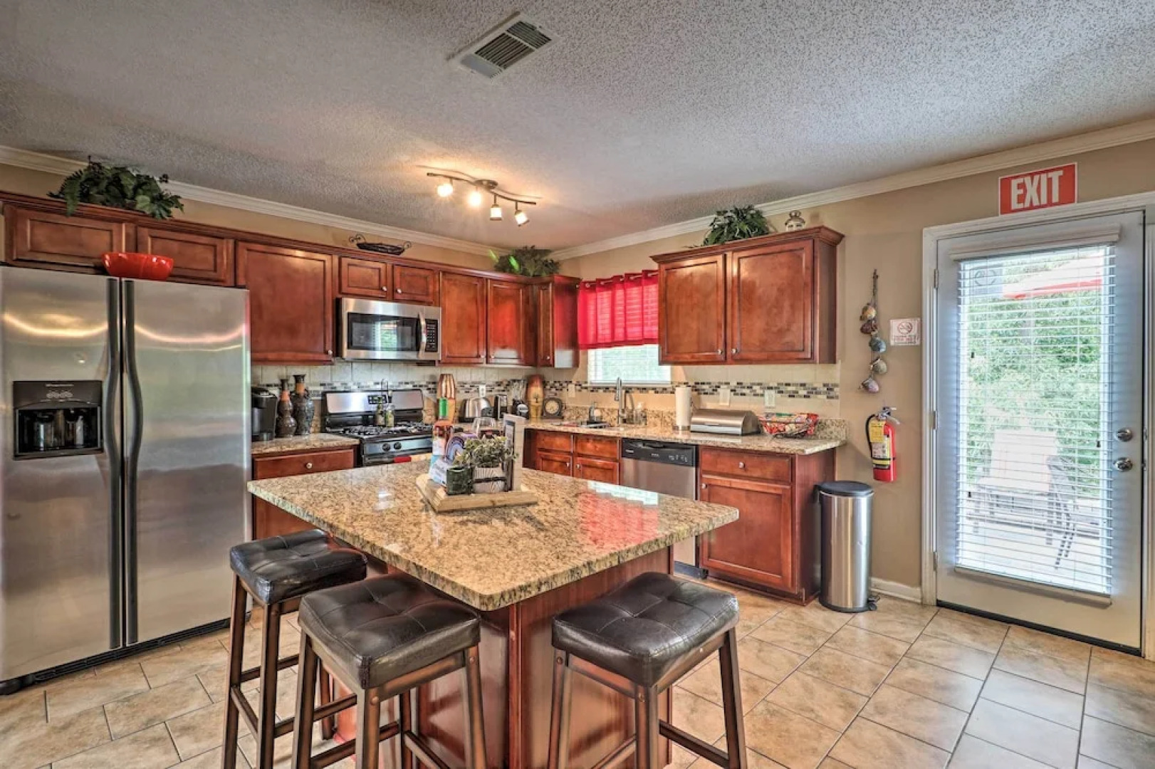 Fairburn Home w/ Fire Pit - 24 Mi to Atlanta!