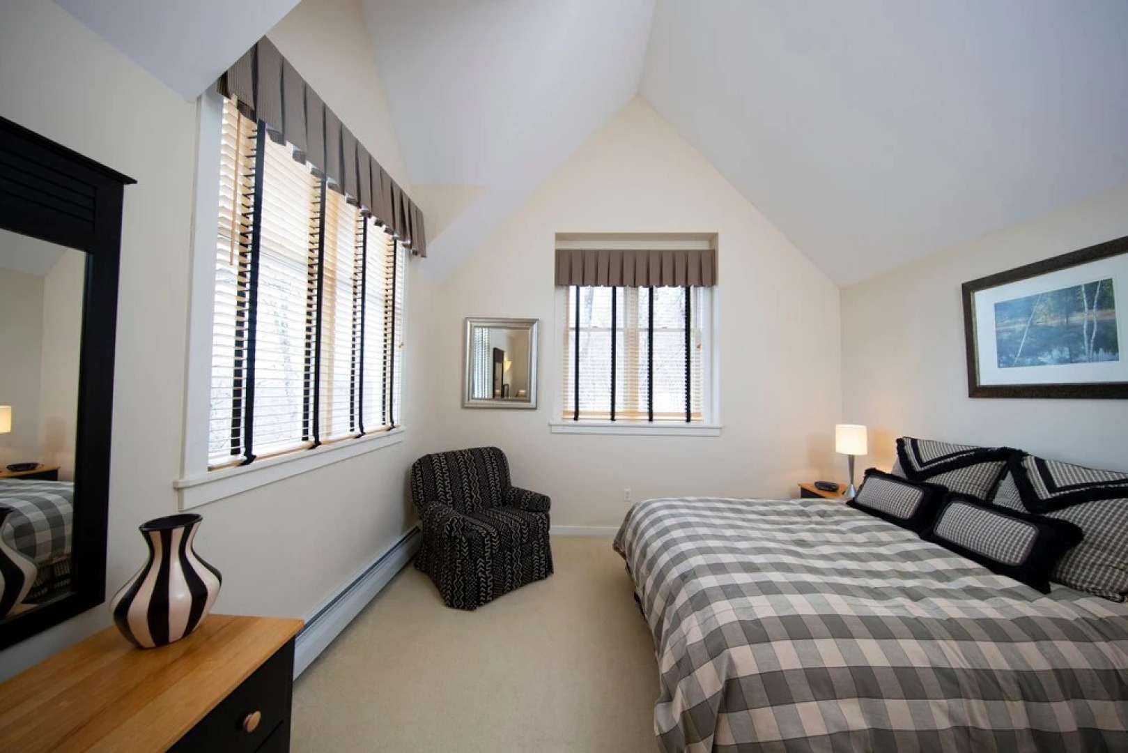 Luxury 6br Solitude Ge- Indoor Bball Court, Private Tub 6 Bedroom Home by RedAwning