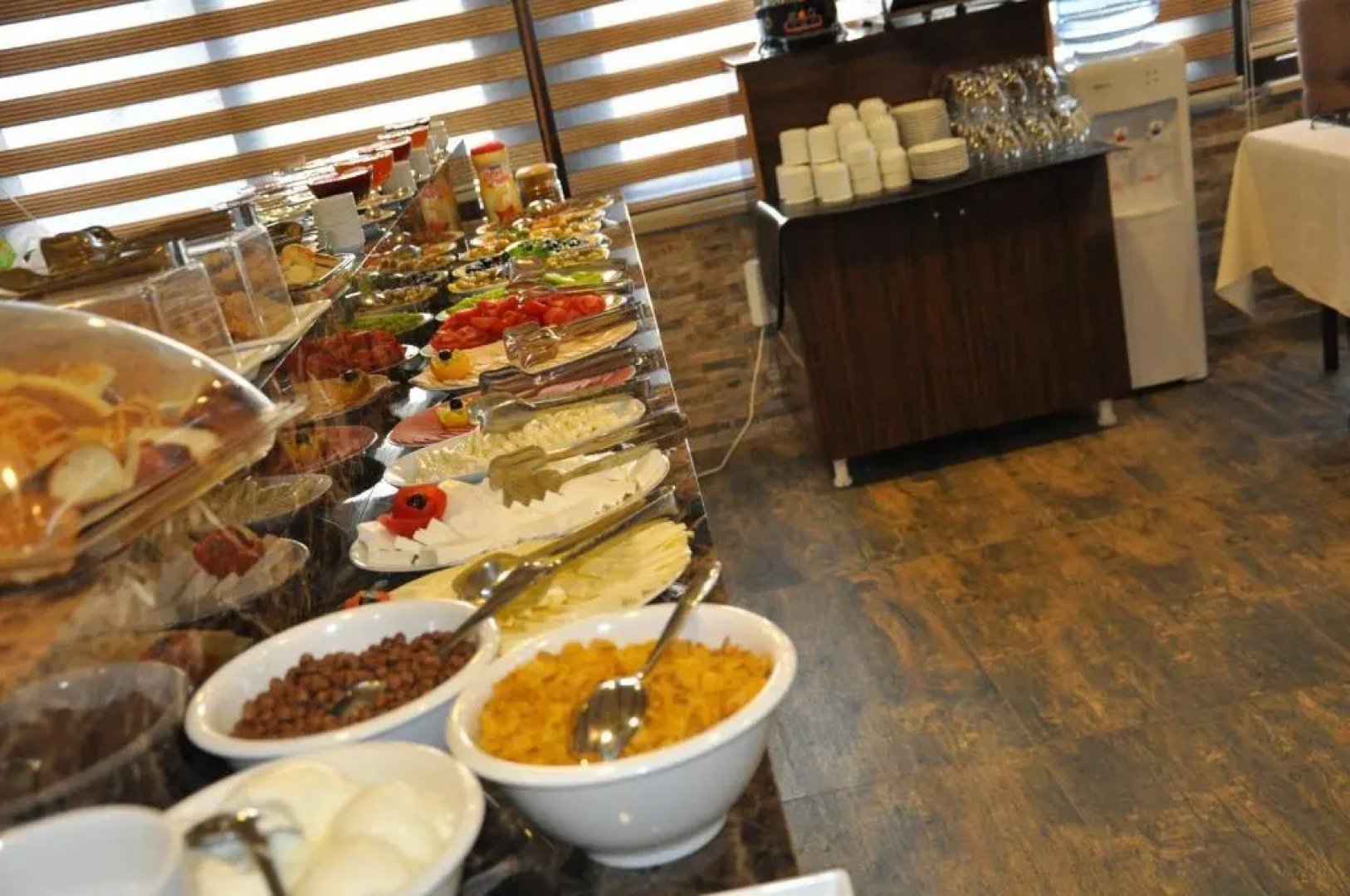 Golden Rain Hotel Old City