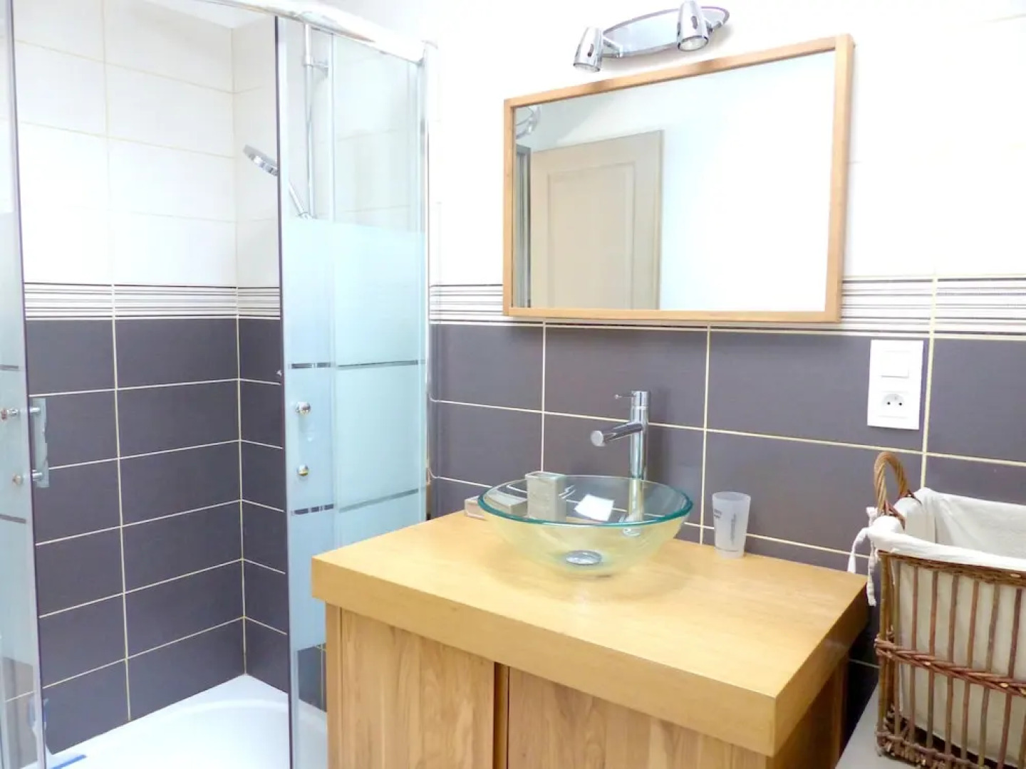 House With 3 Bedrooms in Saint-germain-du-salembre, With Pool Access,