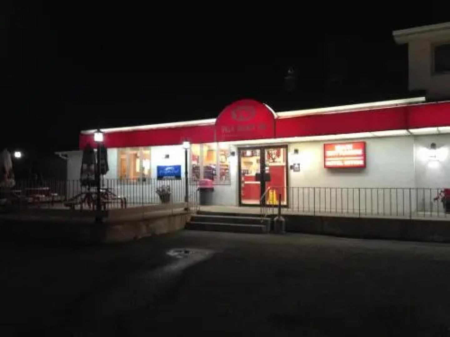 Villa Bianca Inn & Restaurant