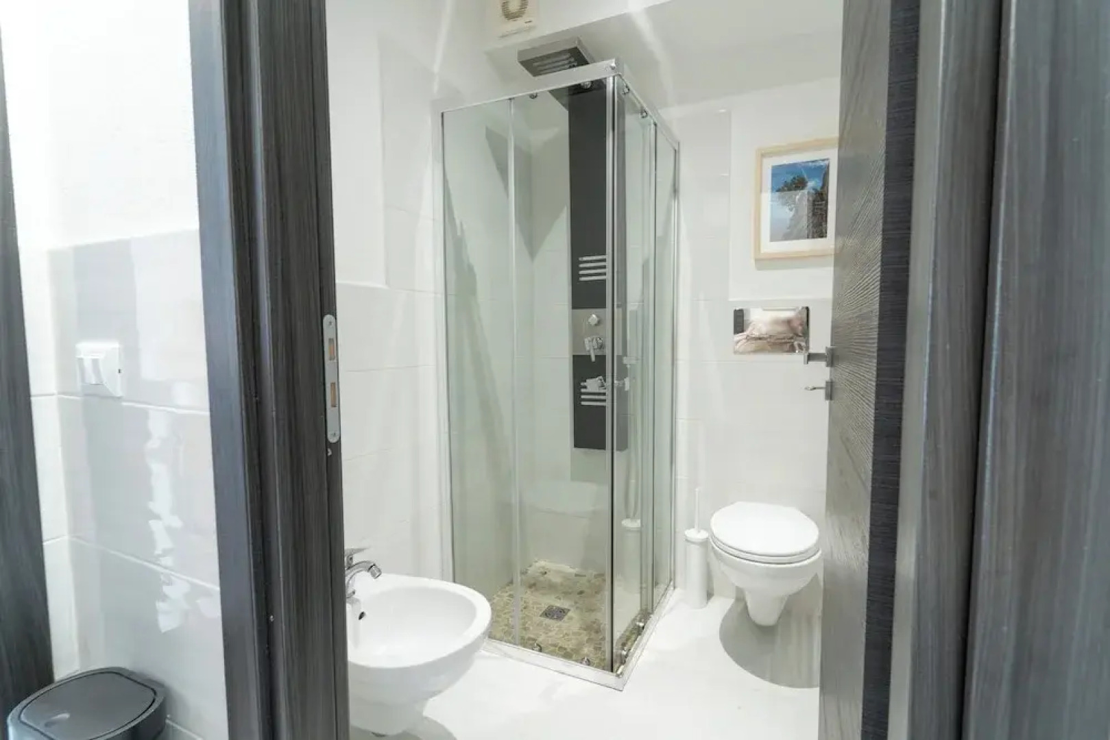 Velis - art & hospitality