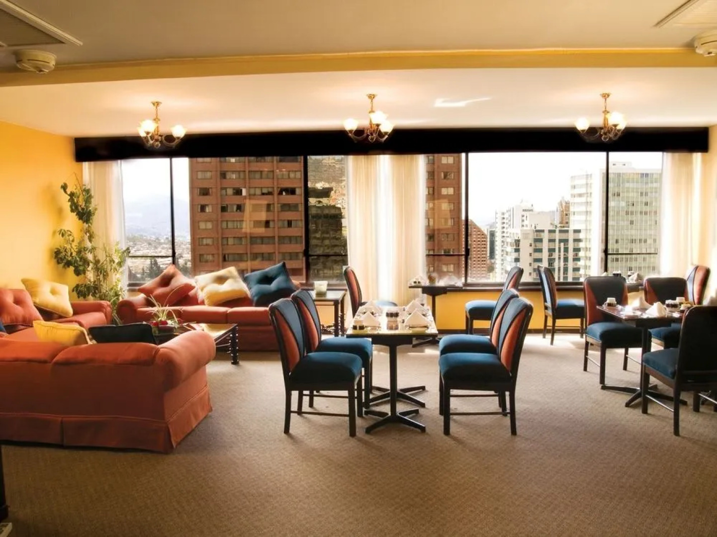 Real Plaza Hotel & Convention Center