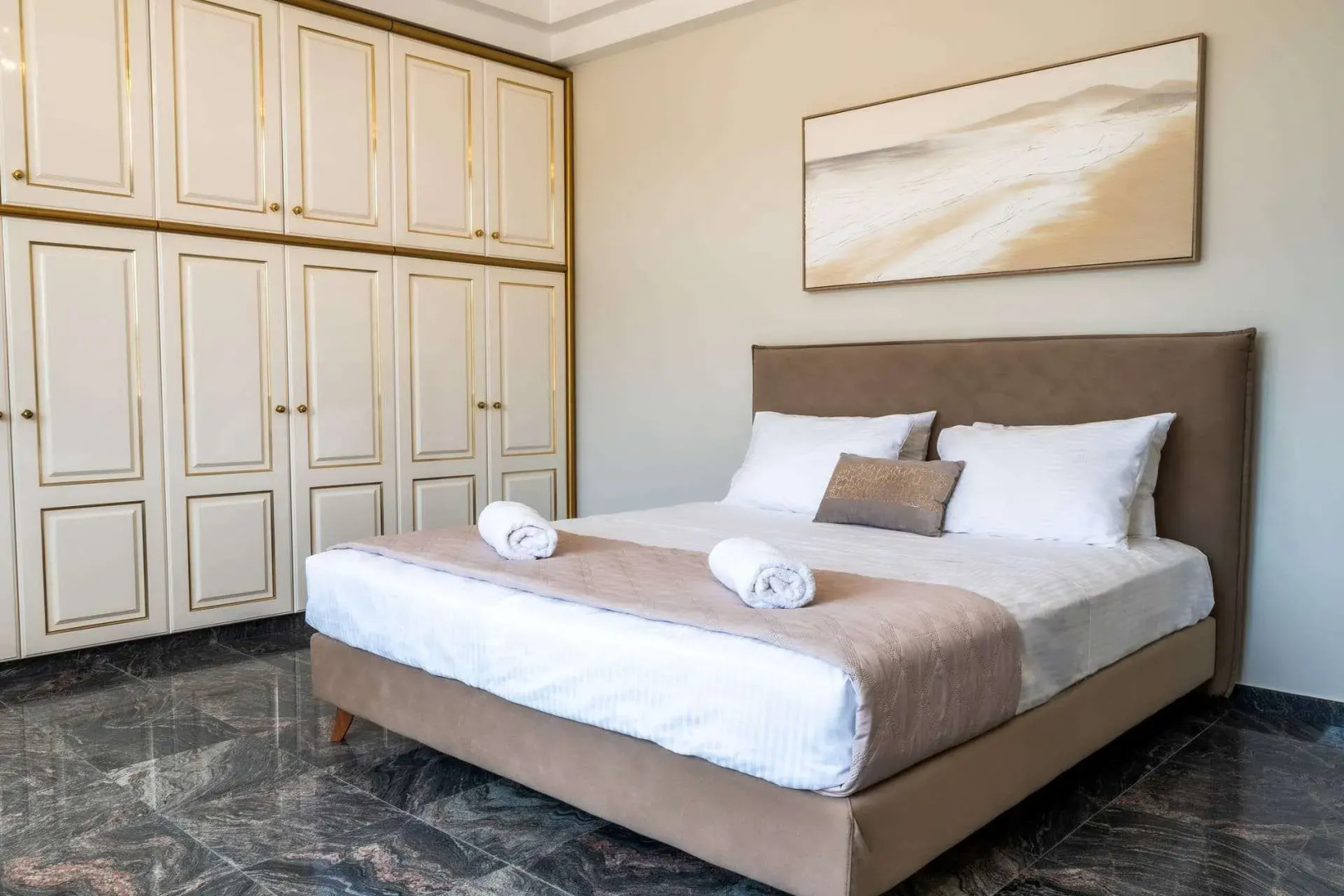 Red Rose Luxury Villa