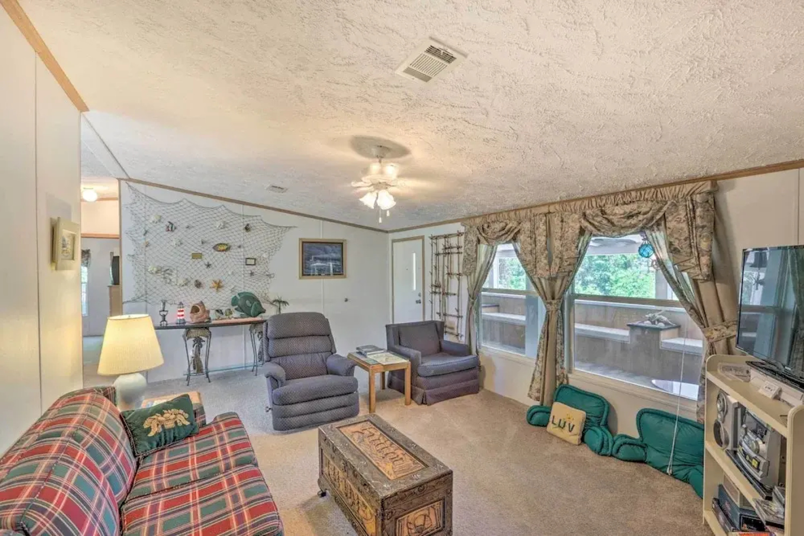 Bright Steinhatchee Home: Proximity to Ocean!