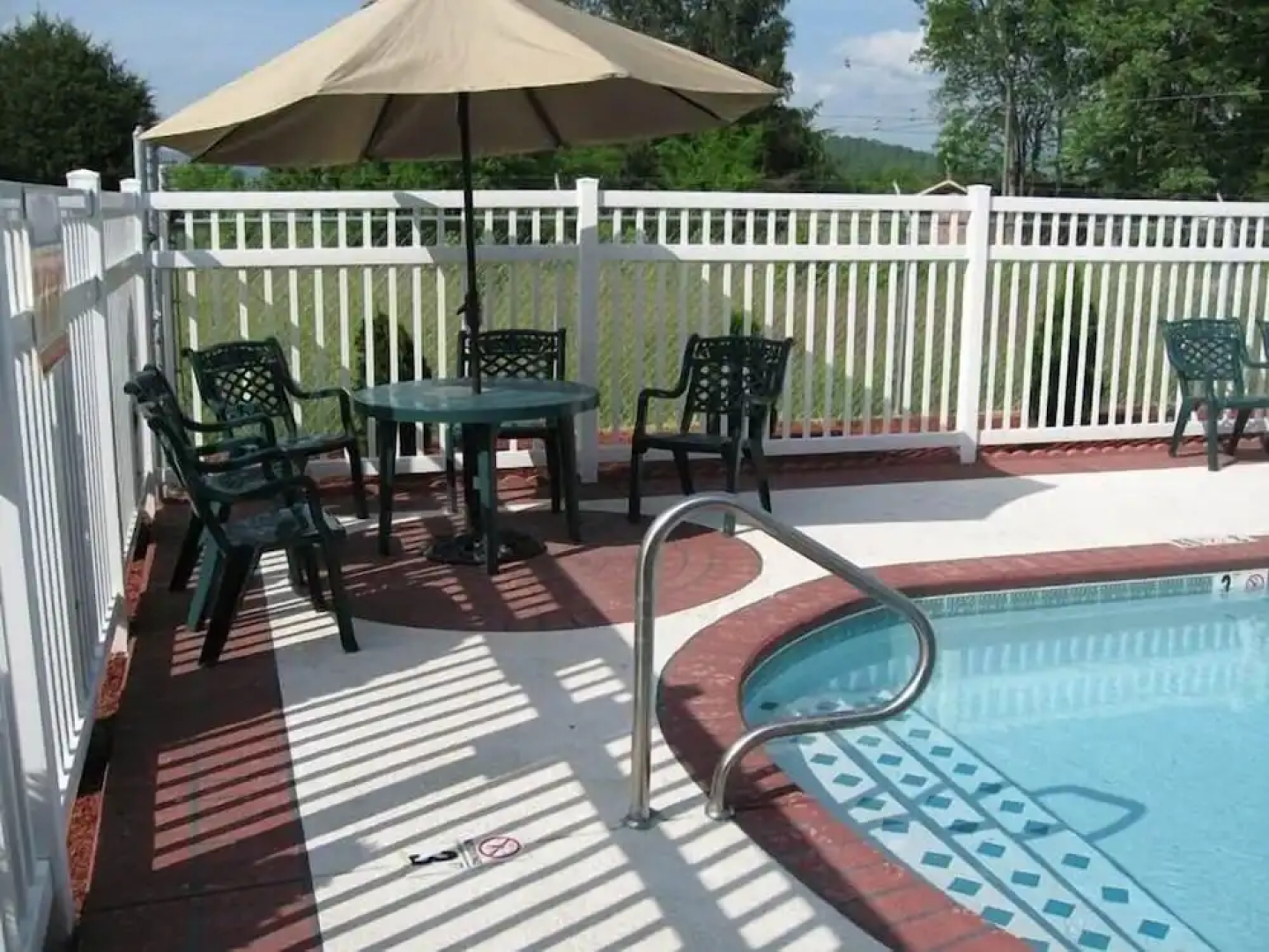 Mountain Inn & Suites Dunlap