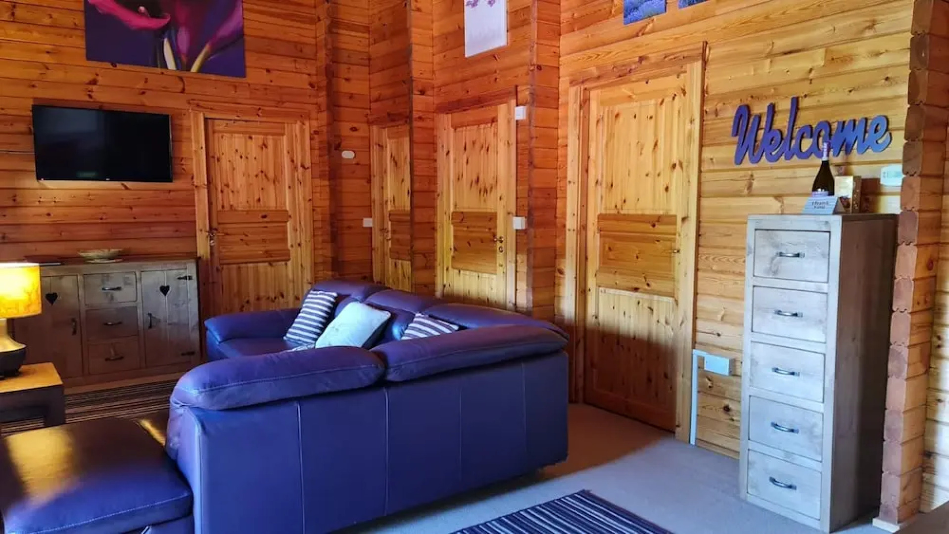 3-bed Lodge - Sleeps 7 - Hot Tub - Pet Friendly