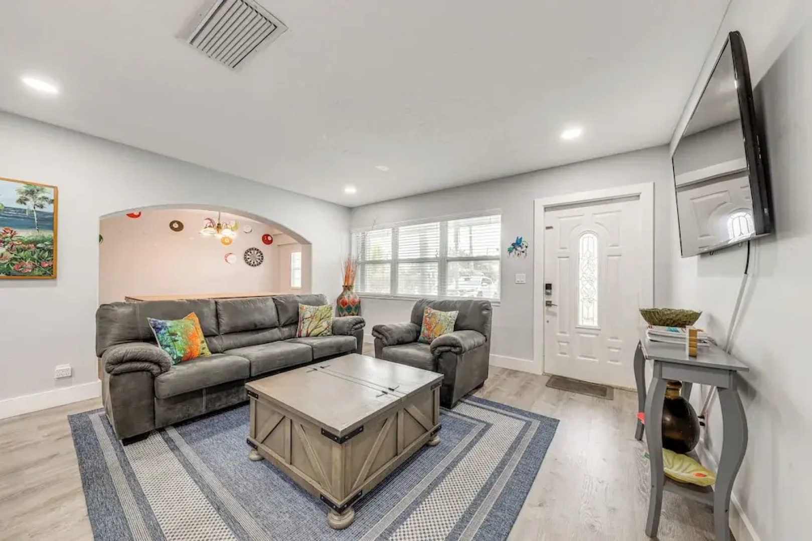 1 Mi to Beach: Sunny Lantana Cottage w/ Pool!