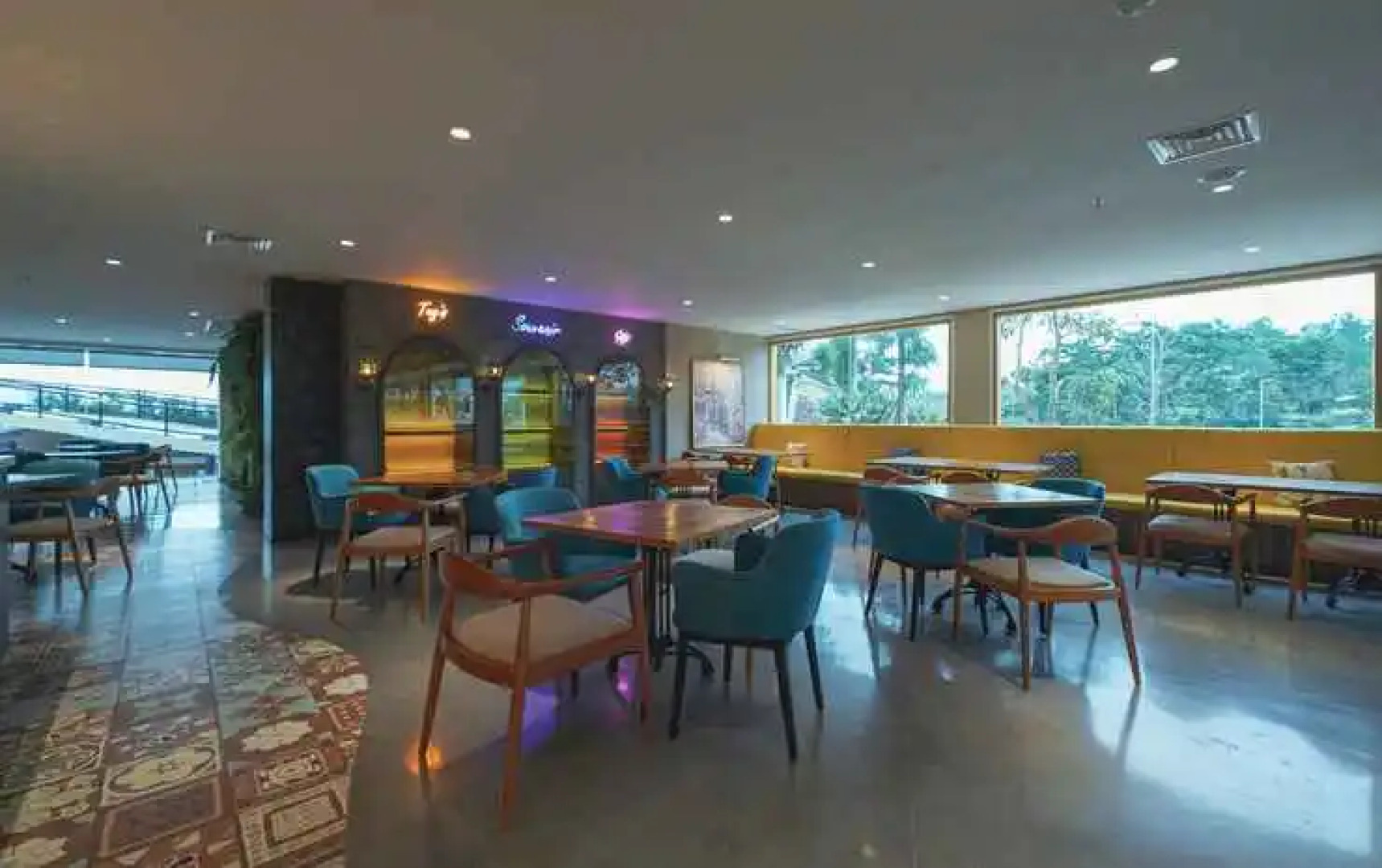 Jamboo Kingdom Hotel & Resort