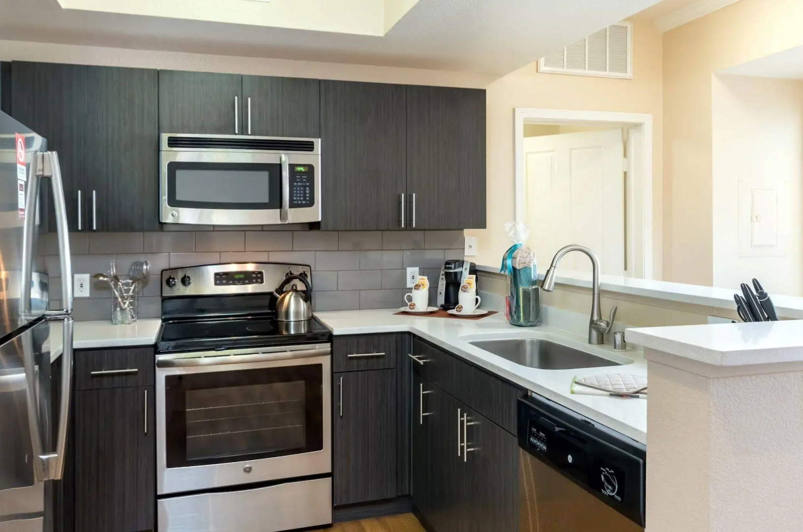 Global Luxury Suites at San Fernando