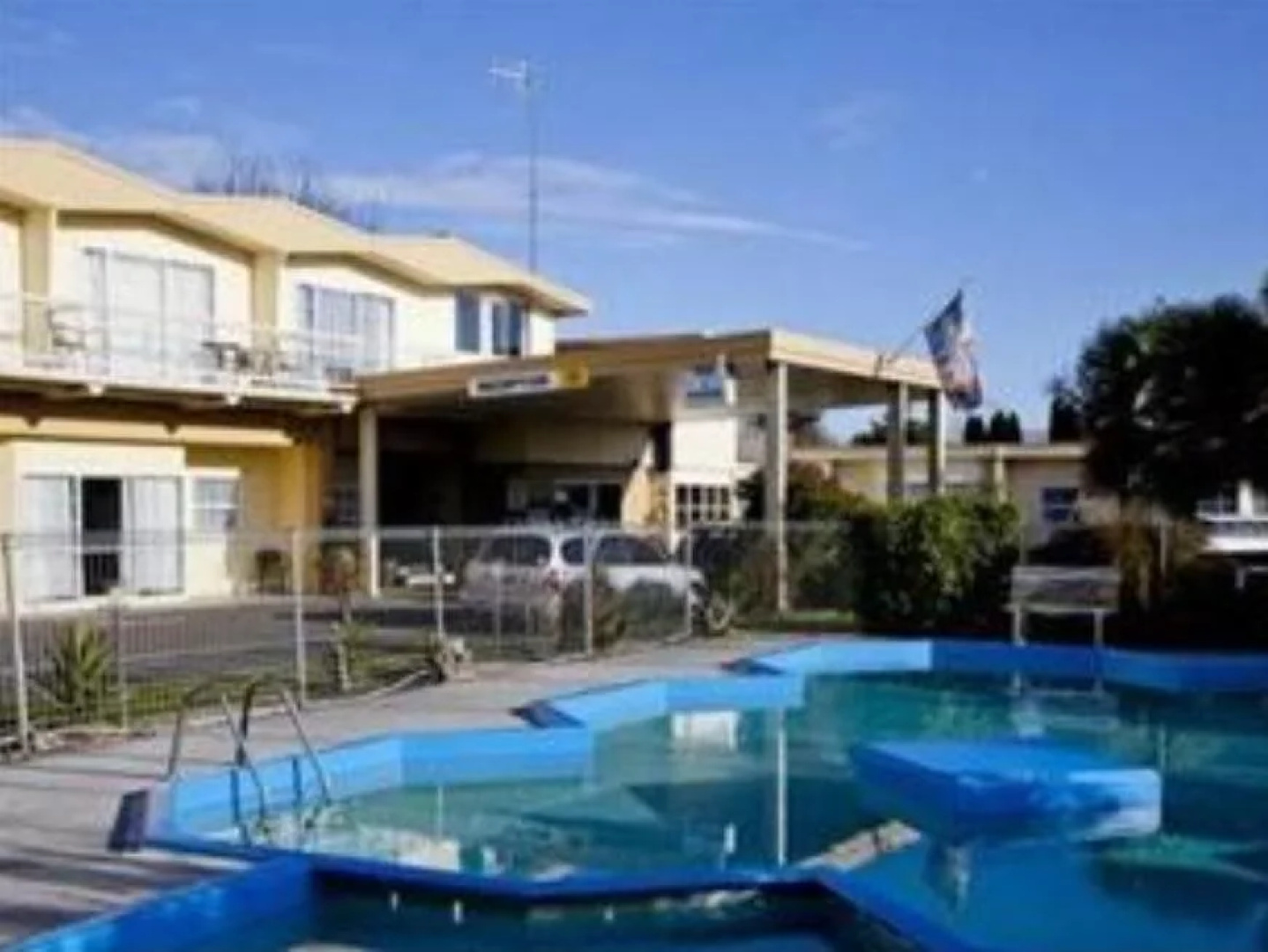 Apple Motor Inn