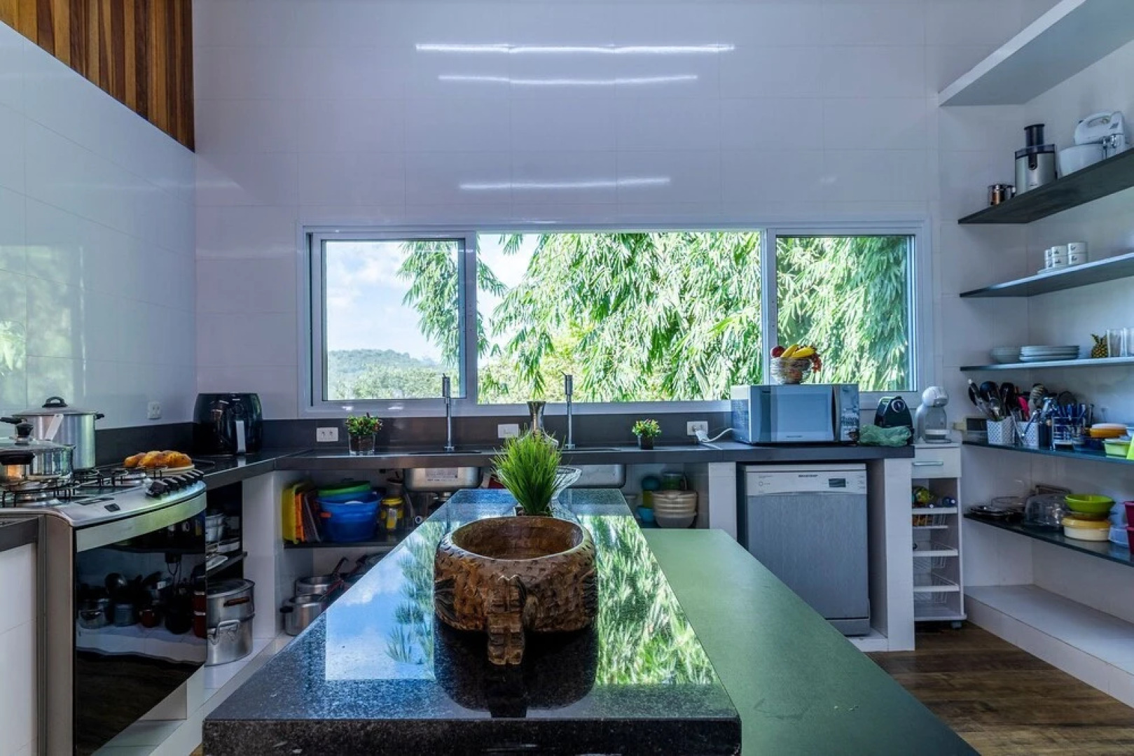 Chácara com Piscina a 40 min de SP