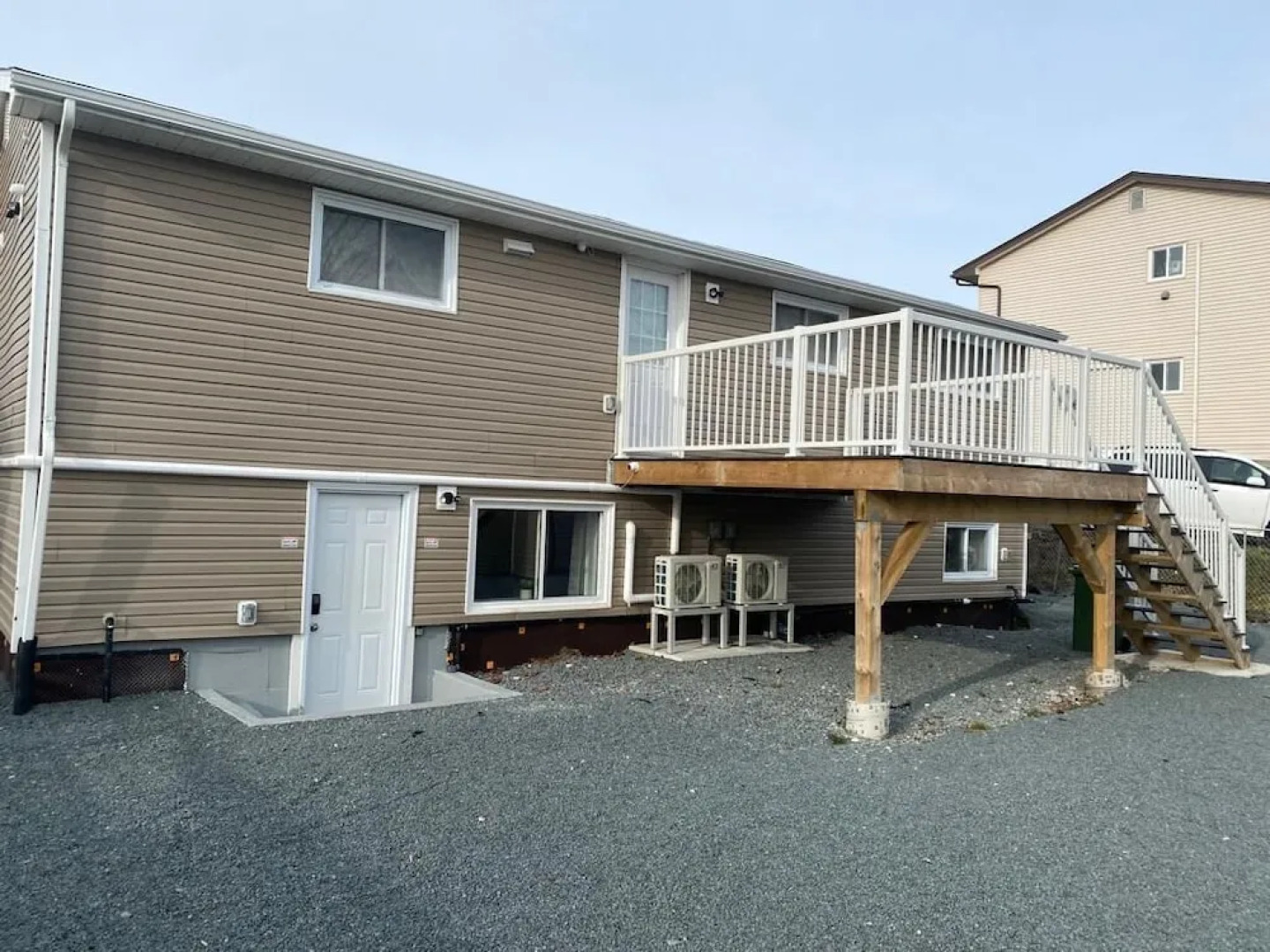 Modern 3 BR Home - Family Friendly