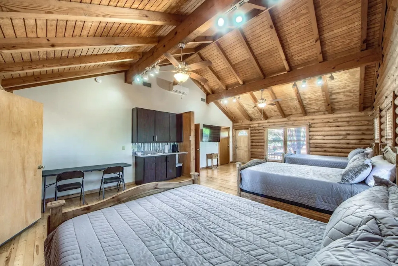 No Hurry Ot 250nh 2 Bedroom Home by RedAwning