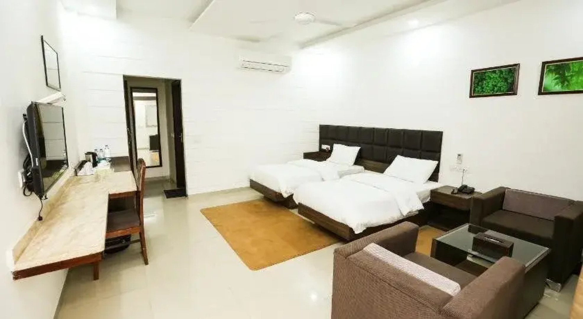 Hotel Whistling Greens