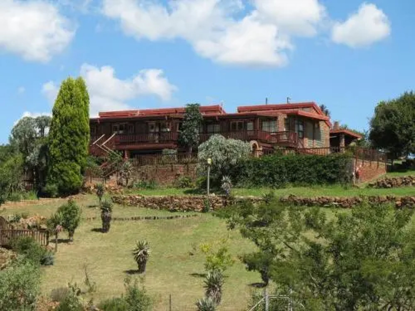 Acra Retreat Mountain View Lodge