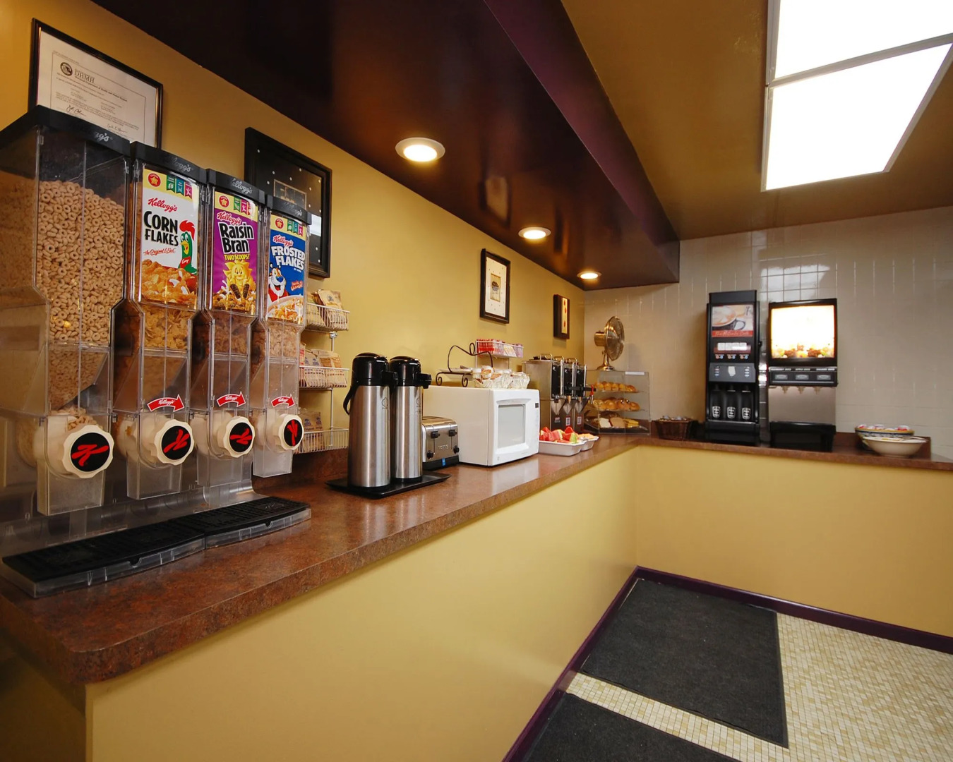 The Plaza Inn & Suites