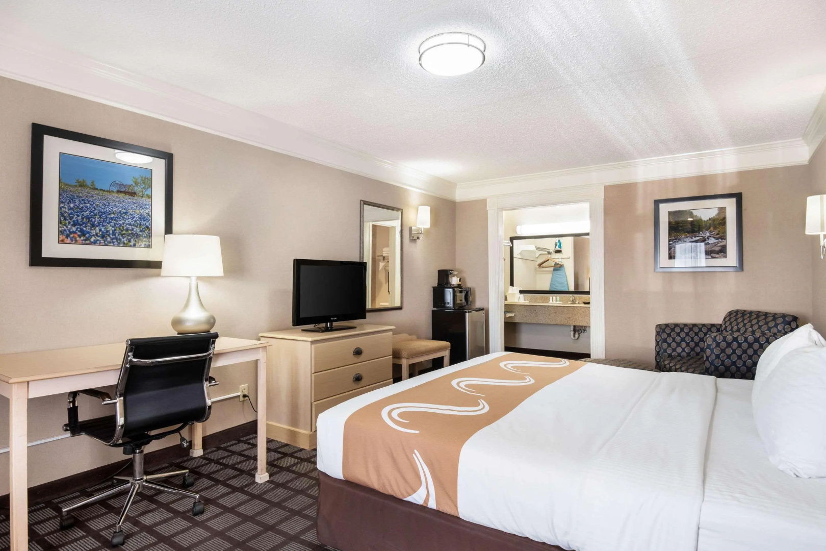 Quality Inn Near Lake Marble Falls