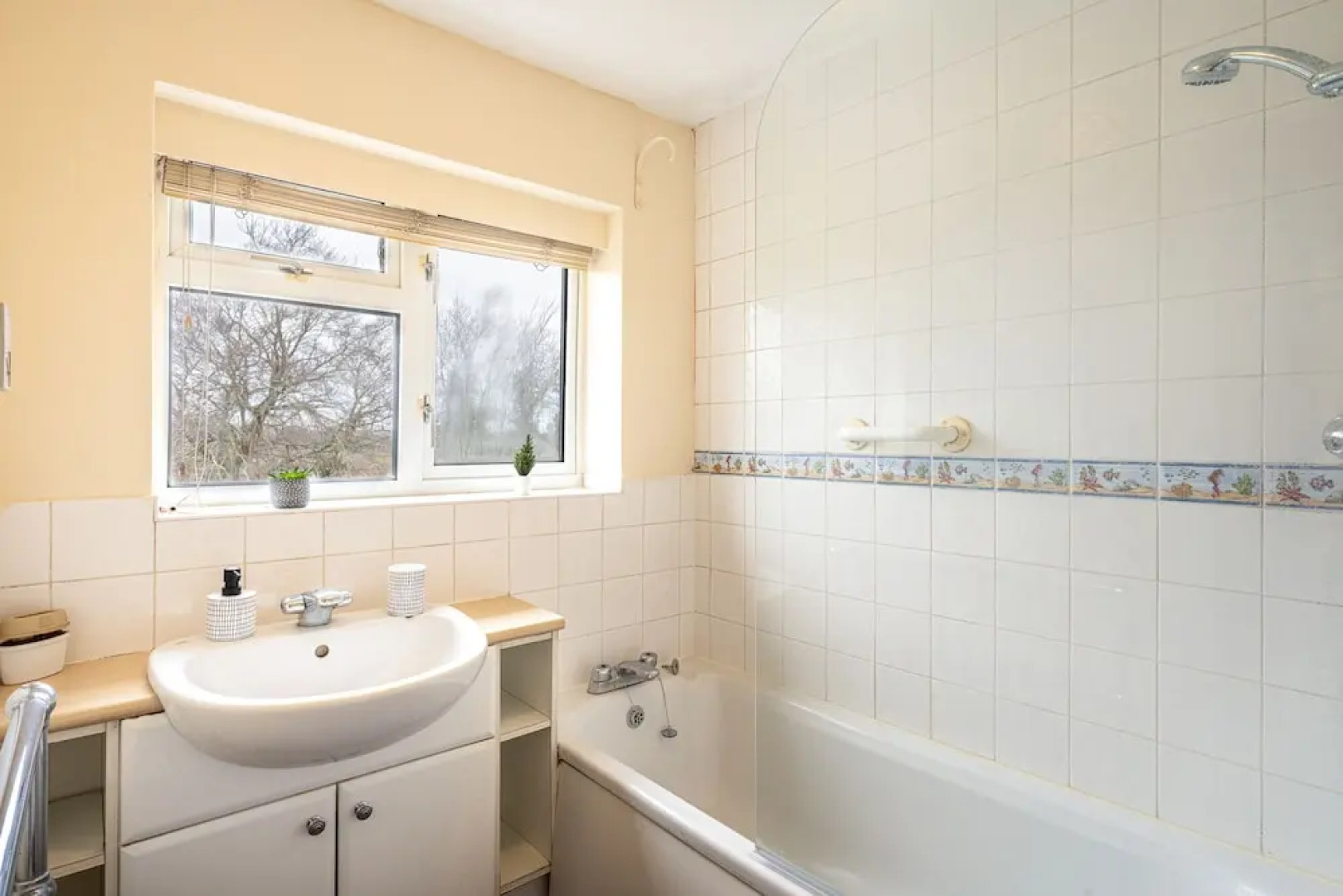 Pierocks Carver Entire House, Free Parking and Wi-fi in High Wycombe