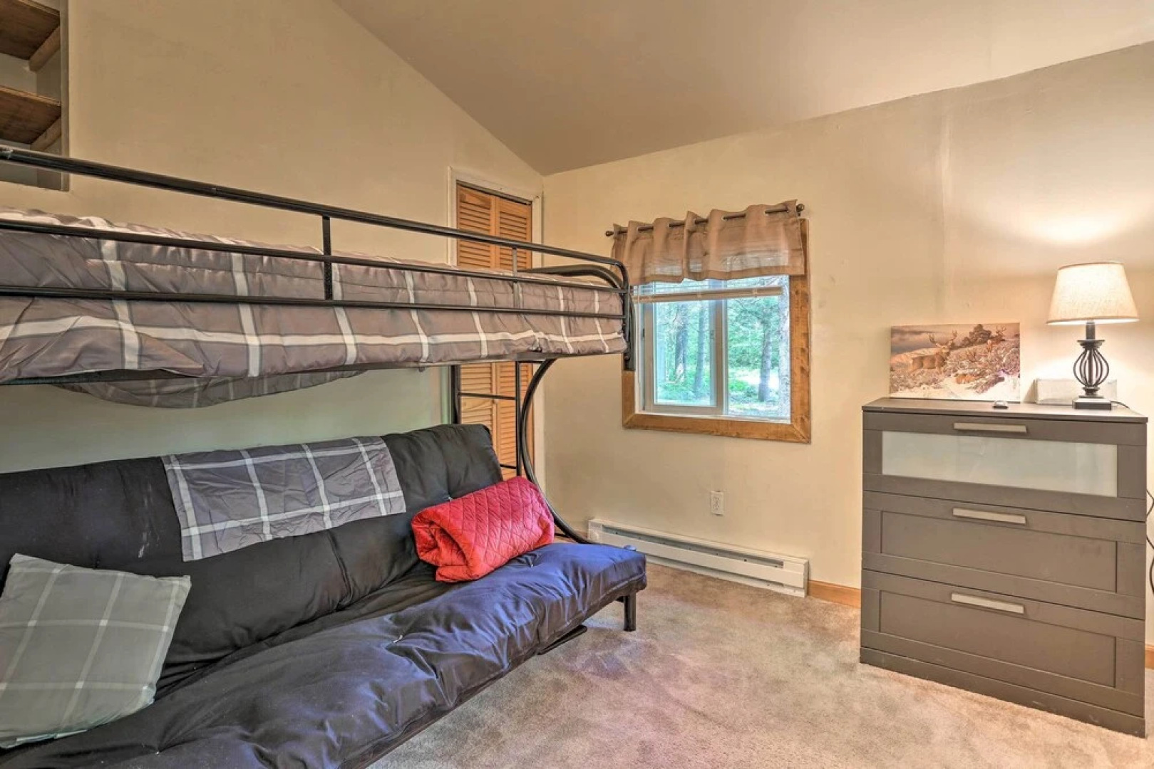 North Arrowhead Lake Cabin w/ Deck, Pets Welcome!